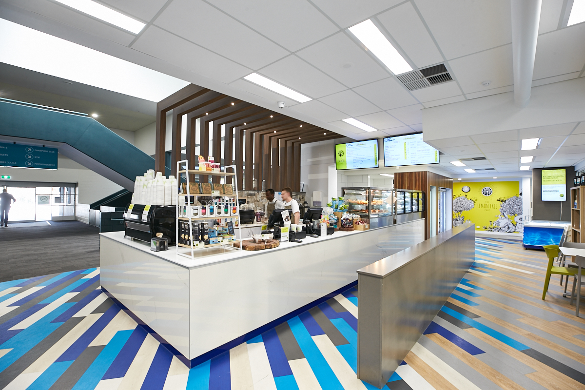 A photo of the counter and line at the Lemon Tree Cafe located inside Perth HPC