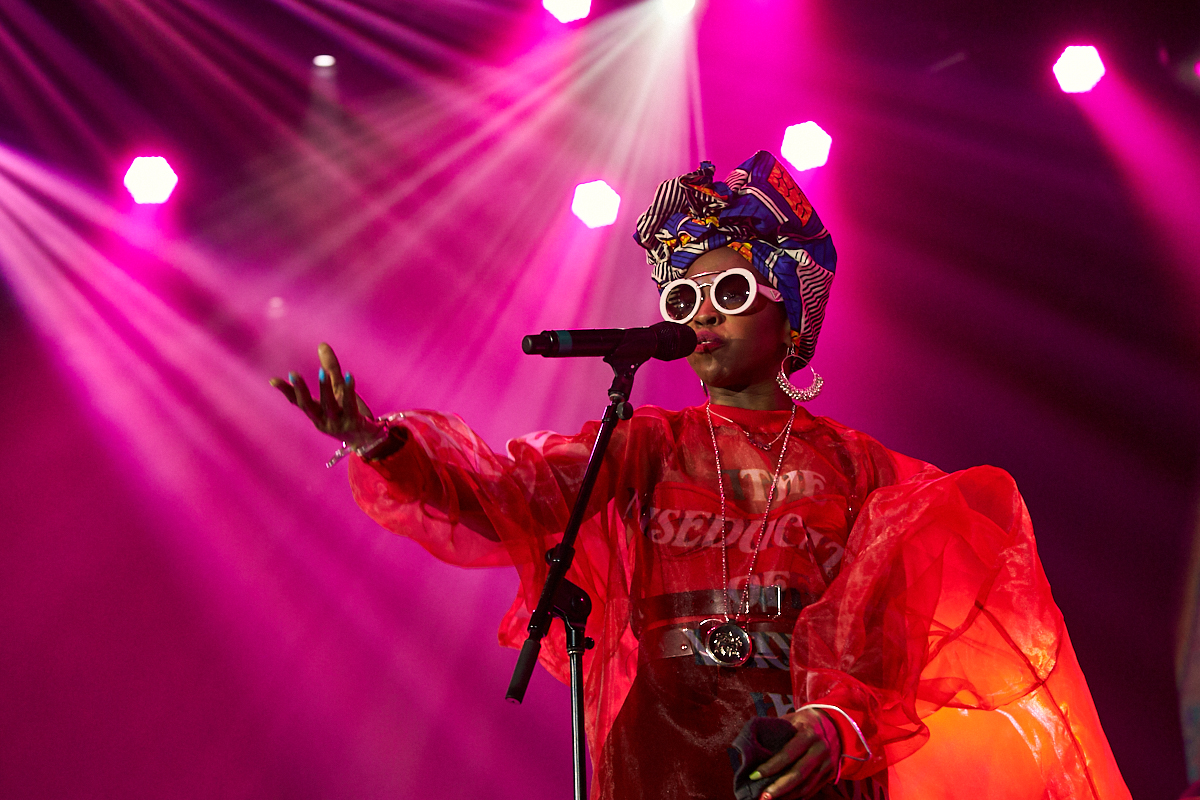 Ms. Lauryn Hill performing at Perth HPC